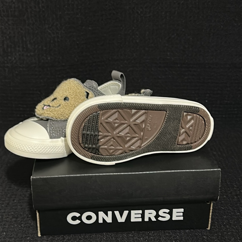 New Converse Chuck Taylor All Star Toddler Size 5 Sneakers Sherpa Bear Shoes - Picture 4 of 8
